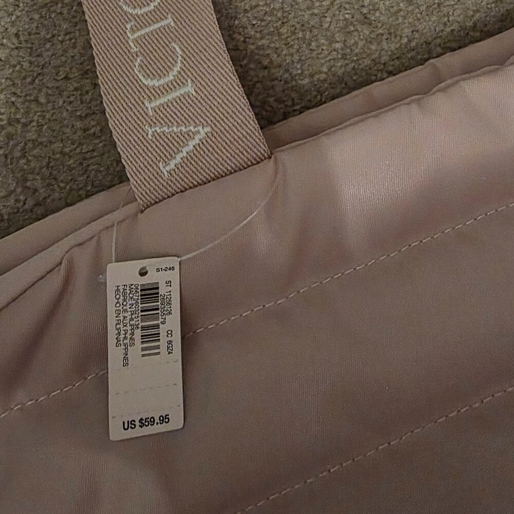 Victoria's Secret Quilted Pink Duffel Bag Overnight Gym Travel Tote - Picture 4 of 7